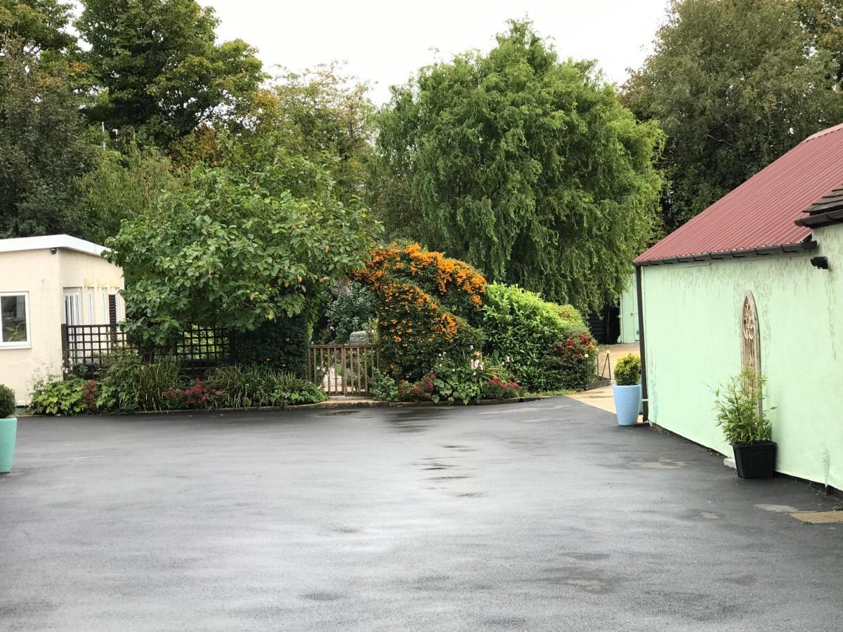 The Hawthornes Licensed Guest House Knottingly Exterior photo